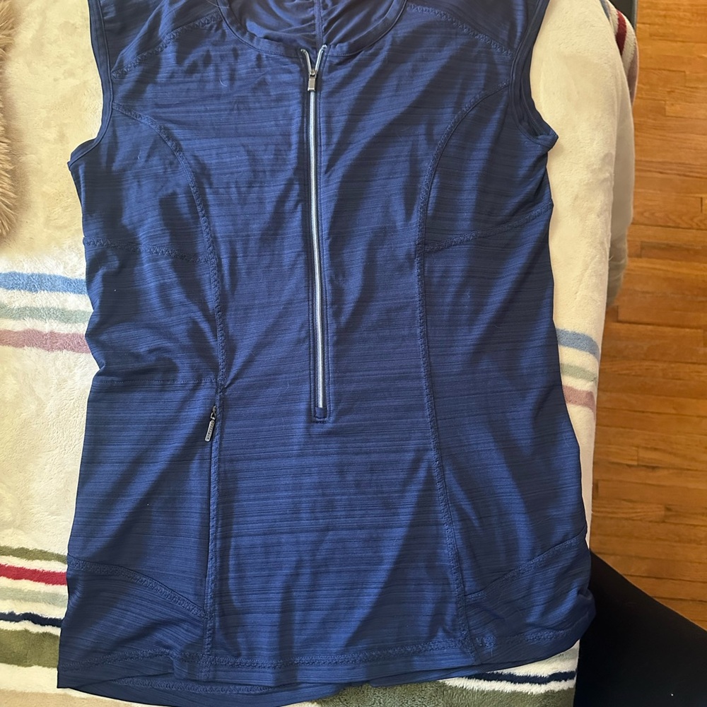 Athleta Sun shirt.